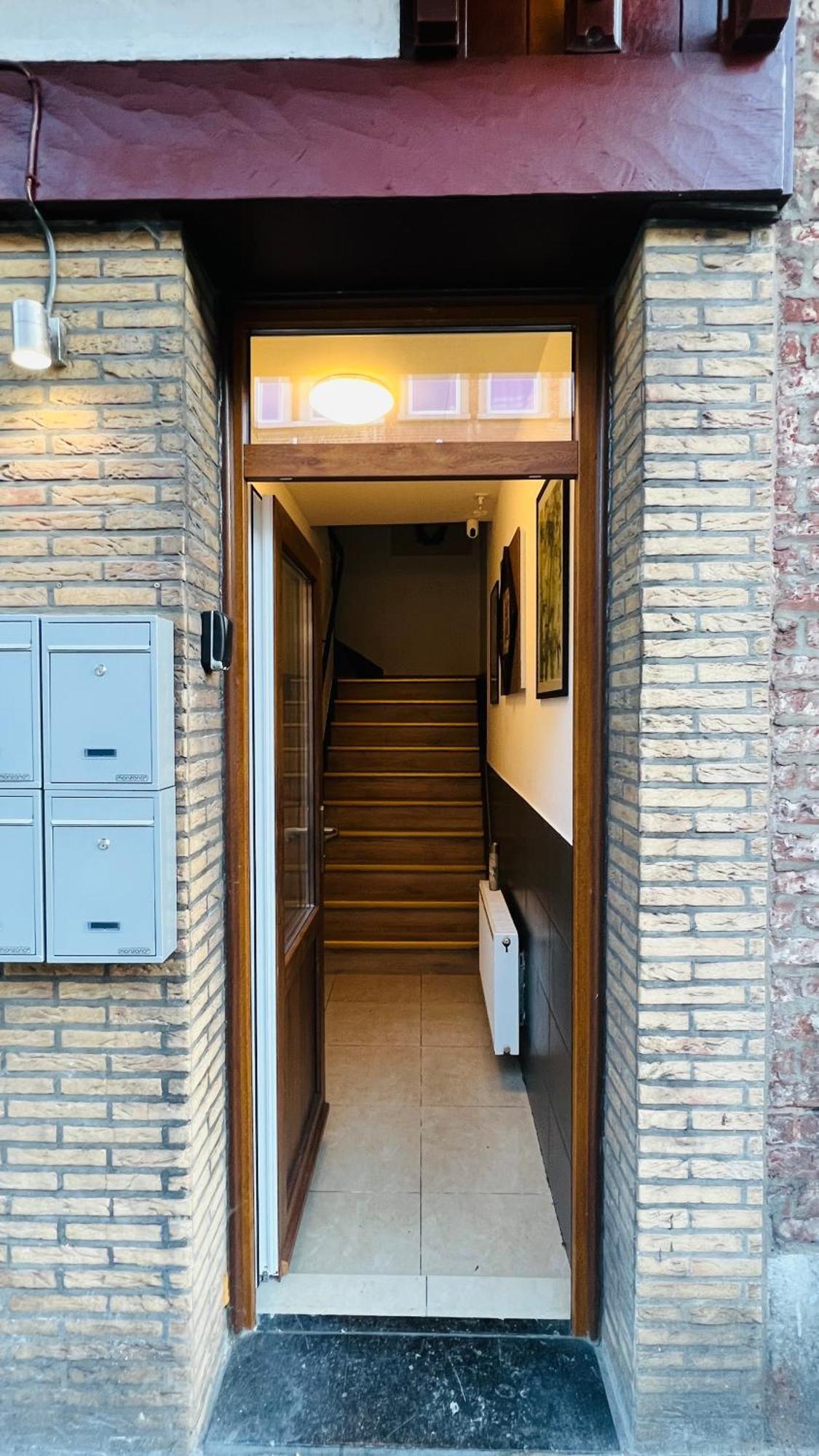 Salzinneschezsoi 2 Namur Exterior foto